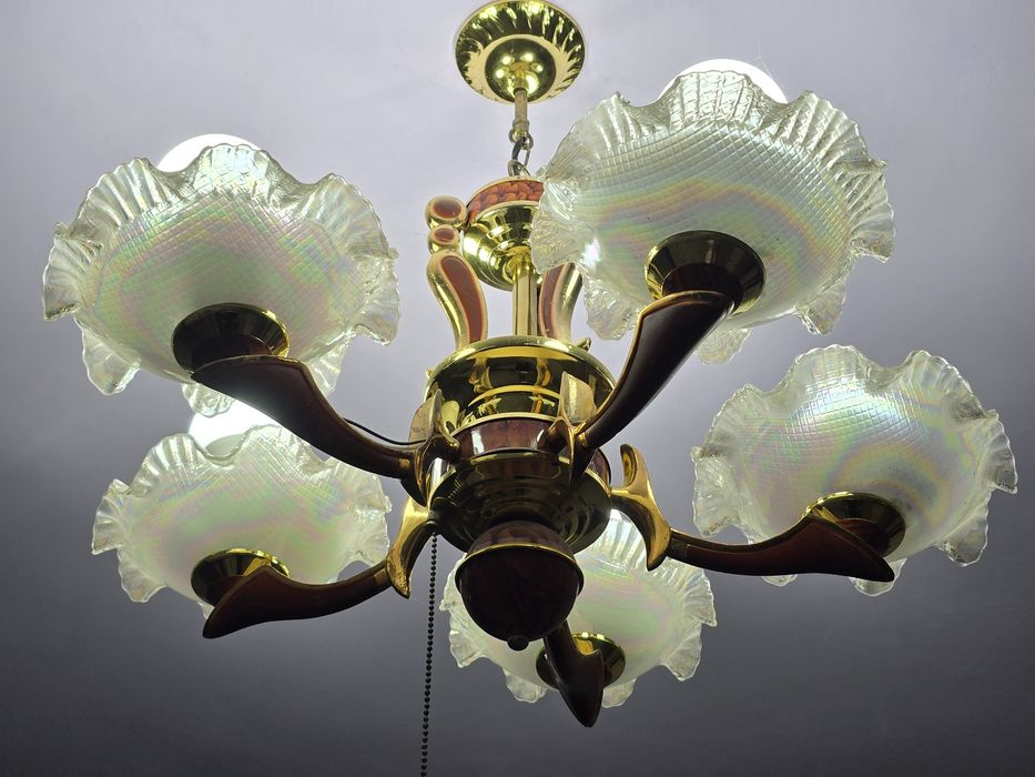 Продаётся Люстра в очень хорошем состоянии 2шт