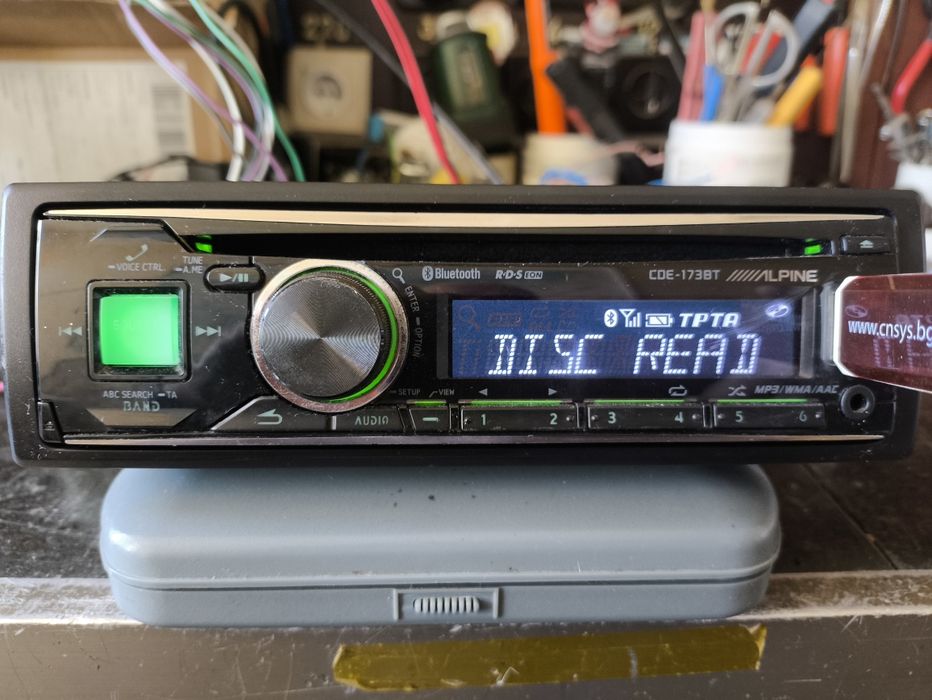 Alpine  CDE-173BT авто радио с Bluetooth Plus - CD плейър и USB