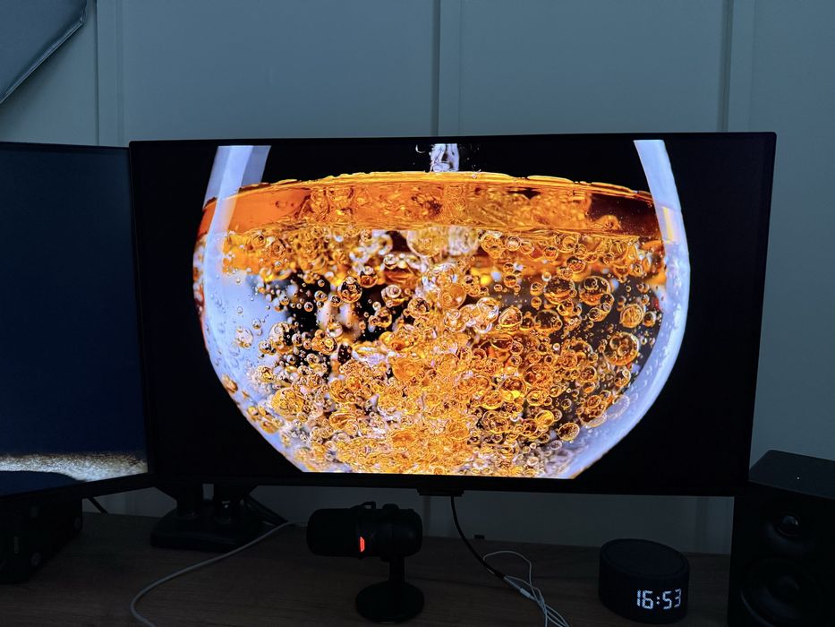 Монитор Samsung OLED 27 дюймов