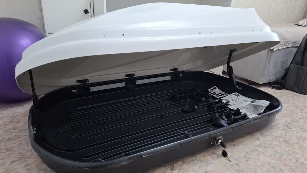 Продам автобокс (багажник)