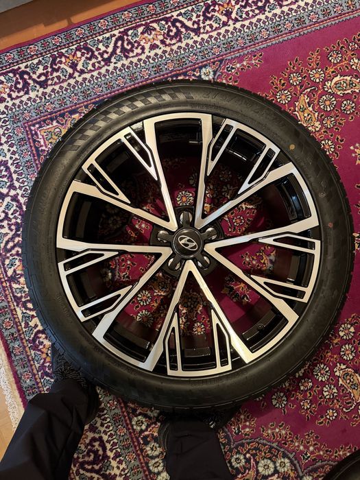 275/40/20 шины колеса в сборе