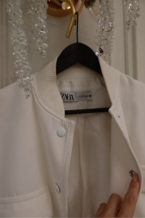 Бомбер Zara италия