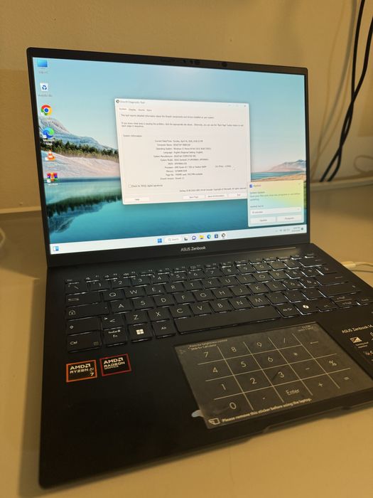 Laptop nou Asus Zenbook 14 3K OLED Amd Ryzen 7 350 AI 32GB DDR5