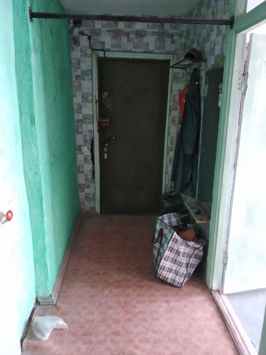 Квартиру двухкомнатную