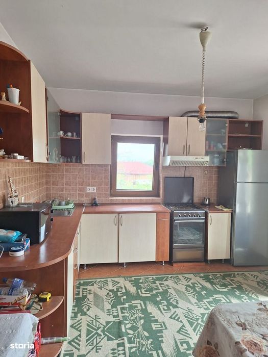Vilă cu 19.900 mp teren, pădure, izvor și iaz – Hotarele, Giurgiu
