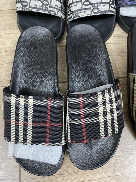 Шлепки Burberry новый