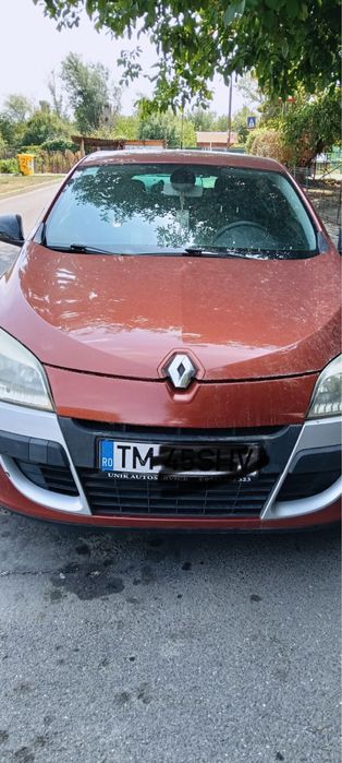 Vand Renaul Megane 3 cu problema