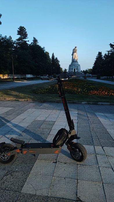 Продавам тротинетка Kukirin G4