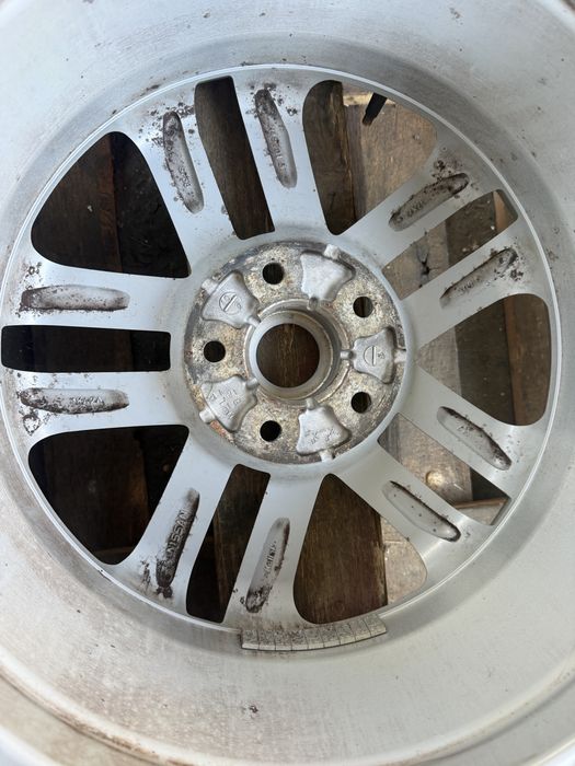 Jante aluminiu originale Nissan Juke Qashqai Xtrail sau Dacia Duster pe 17"