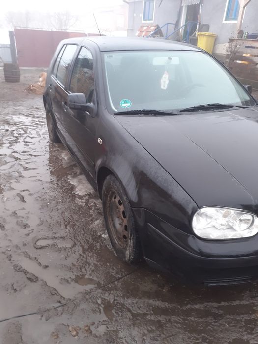 Se vine golf 4 pentru detali apelati la nr de tel