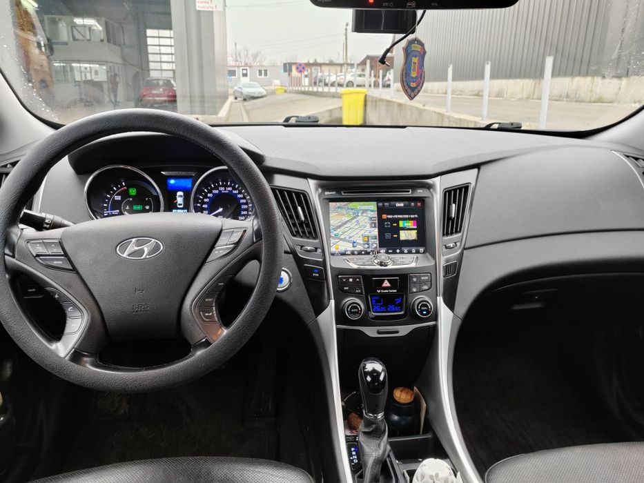 Hyundai sonata 2.0 hibrid