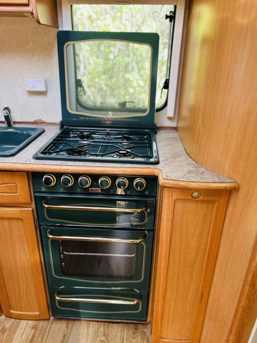 Каравана Elddis Hurricane GTX