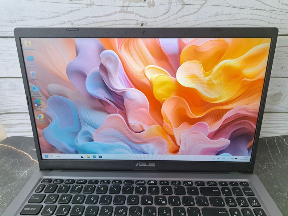 Продам ультрабук ASUS X515E (идеал)