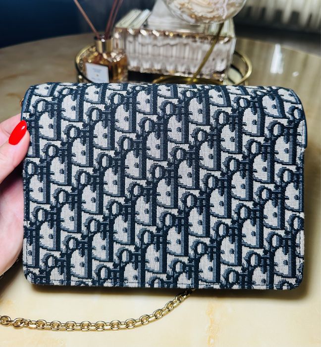 Vand Geanta Noua Luxury