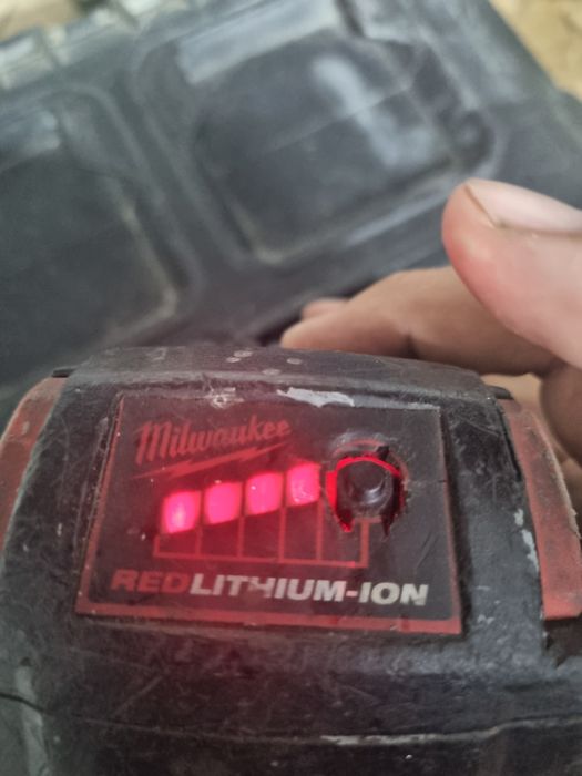 Аккумулятор Milwaukee 4ah m18