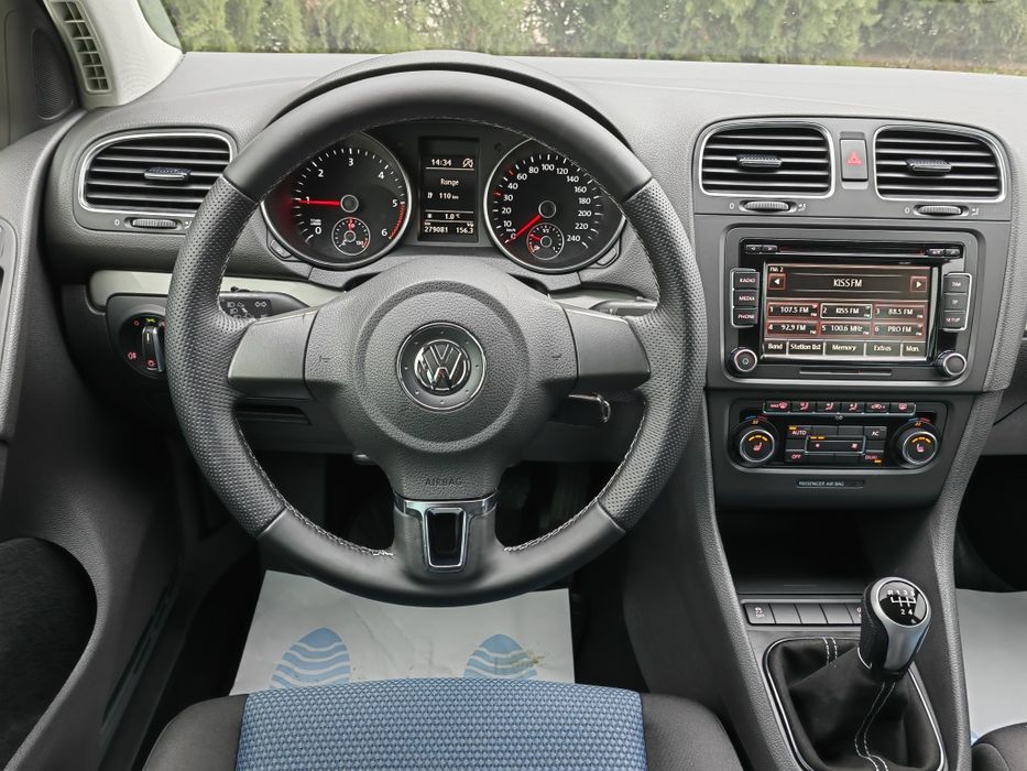 VW Golf VI / 1.6TDI 105CP / Pachet R-Line