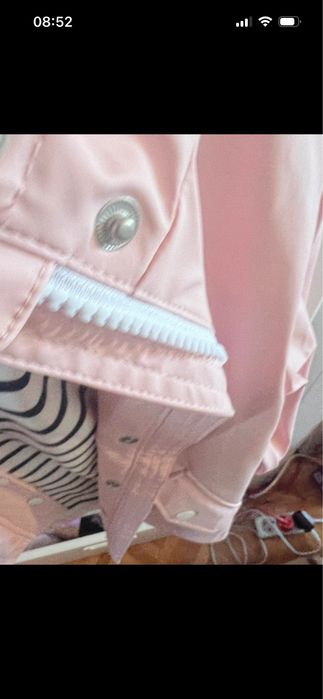 Haina fetita 4-5 ani, impermeabila, ca nou, captuseala bumbac