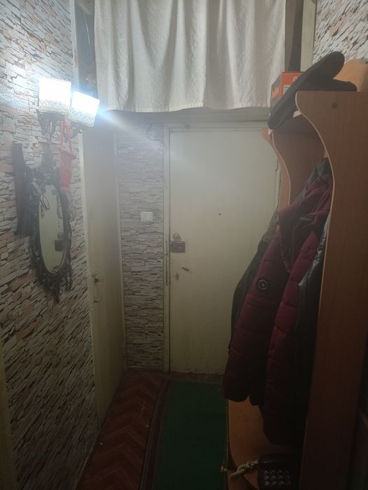 Продаётся двух комнатная квартира