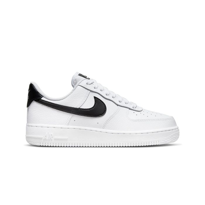 Обувки Nike.               .