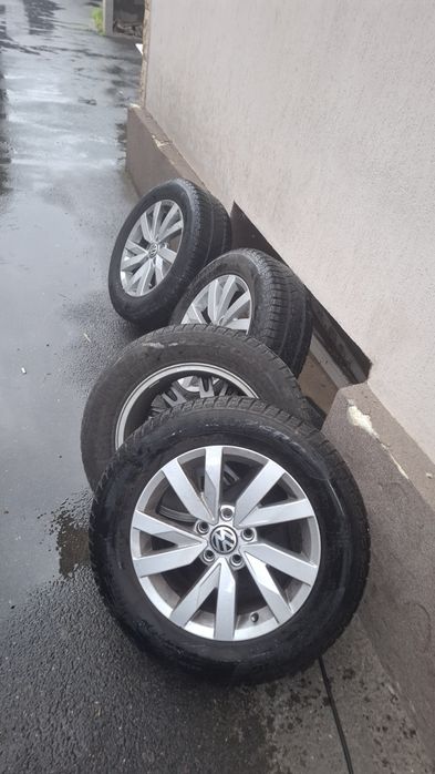 Jante aliaj b8 cu cauciucuri de iarnă