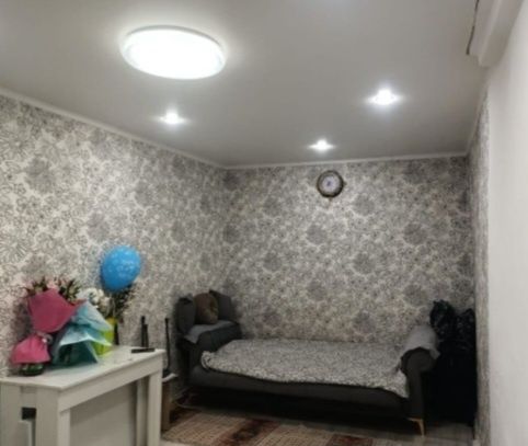 Срочно продаю 2 комнатные квартиру