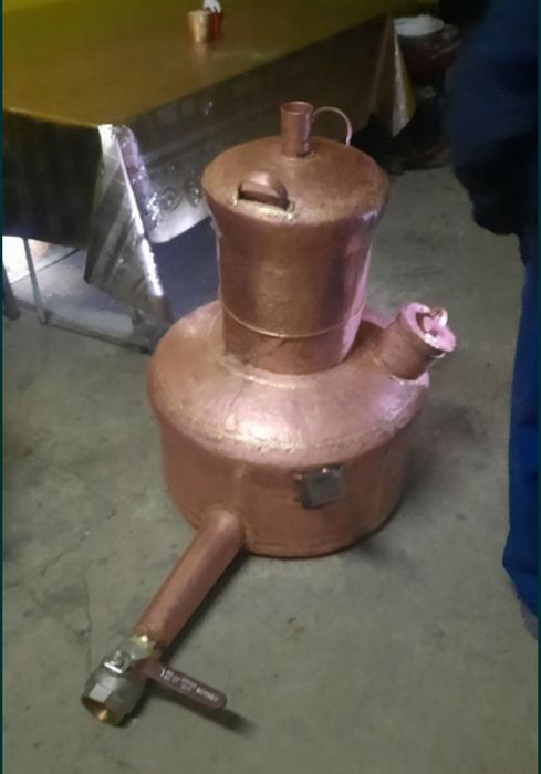 Vând cazane de țuică din cupru alimentar