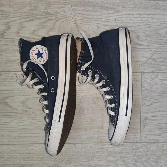 Converse navy blue