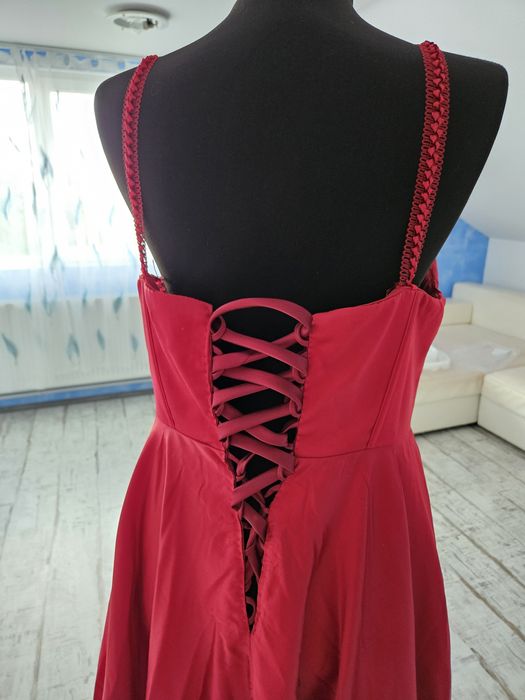 Rochie din satin cu paiete, nouă!