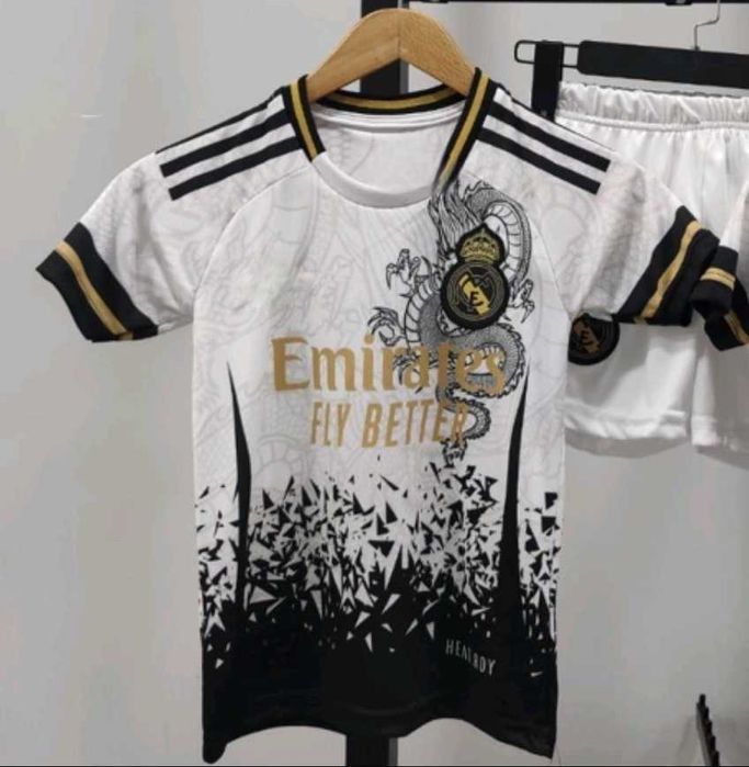 New Екип Дракон  Мбапе Новия екип с чорапи Реал Мадрид 2025 Mbappe