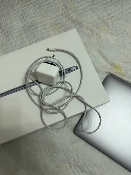 Mac book air 13 M1 256gb