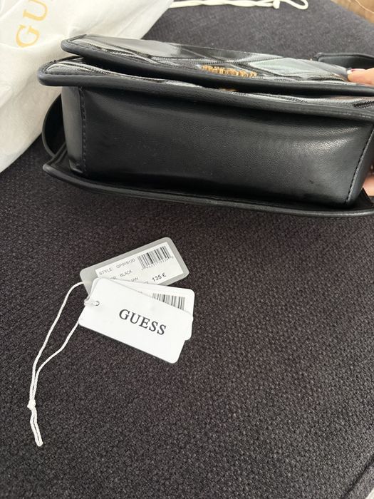 Guess дамска лачена чанта