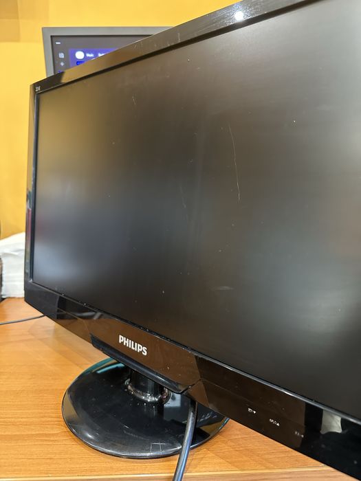 Монитор LCD Philips