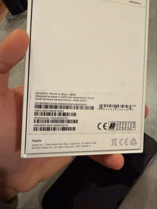 Apple IPhone 12 128GB изключително запазен