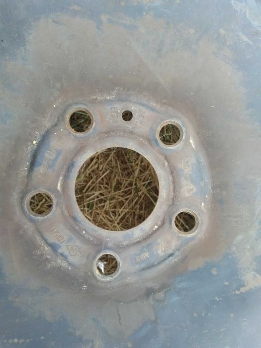 Vand set jante cu cauciucuri RENAULT pe 16 inchi