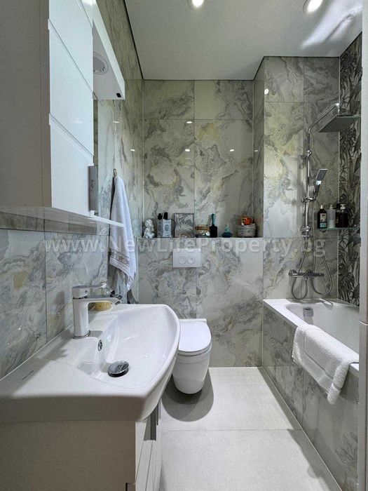 Двуетажен таунхаус в с. Кошарица, обл. Бургас