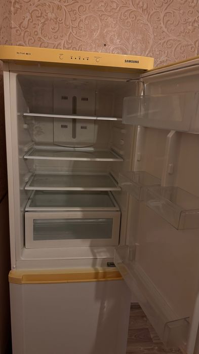 Продам холодильник