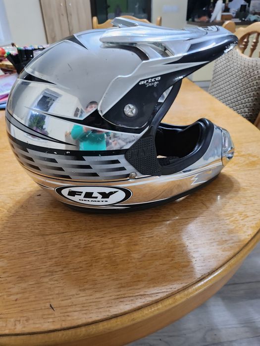 Vând cască de motocicleta,atv