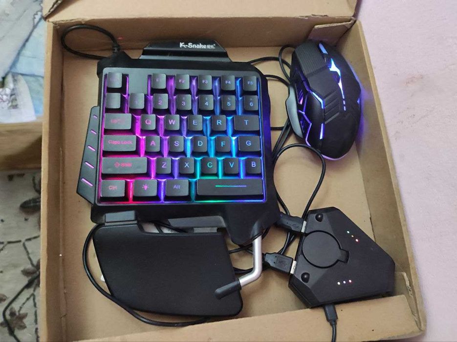 Клавиатура и мышь для телефона и пк Новая.