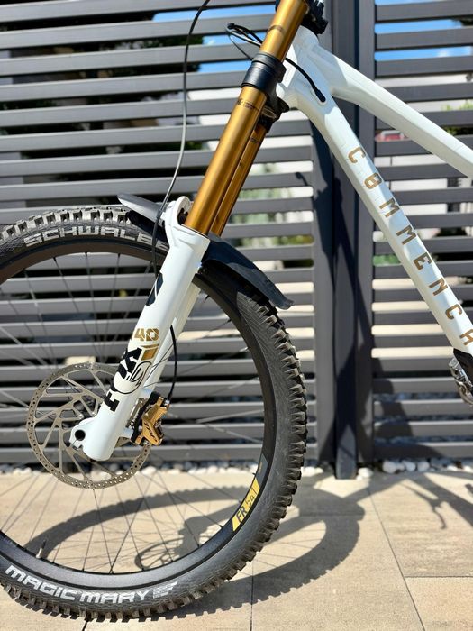 Bicicleta Commencal Supreme DH V5 Signature LTD 2026
