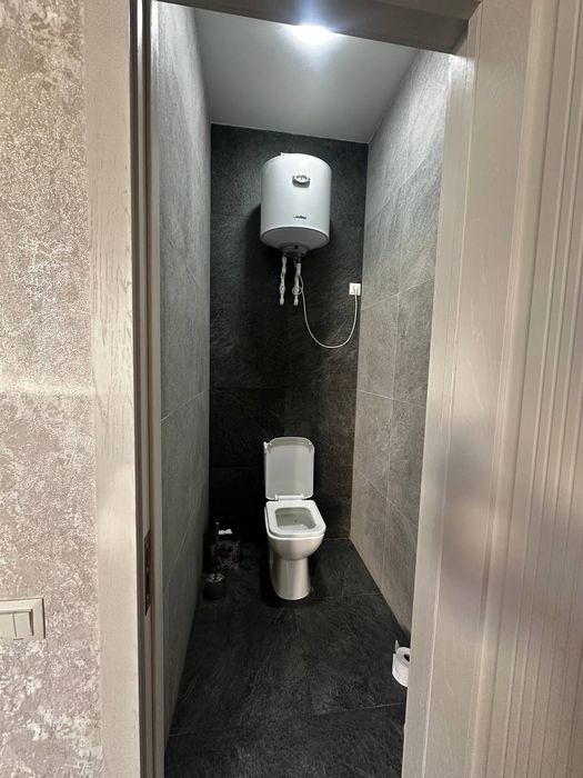 30 m² 1 xonali uy sotiladi, yevro remont, Yangihayot tumani — $45 000