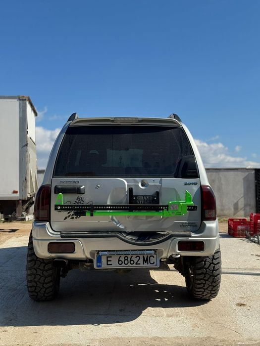 Стойка на мястото на резервната гума