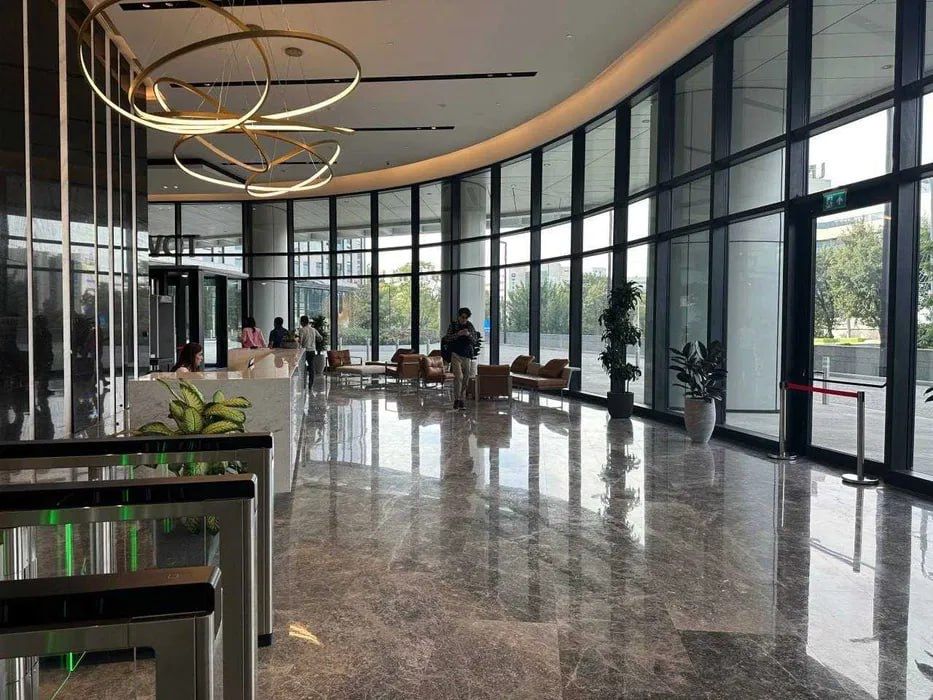 Аренда готового офиса 95м2 в Trilliant Tower 2 | 11 этаж | С мебелью