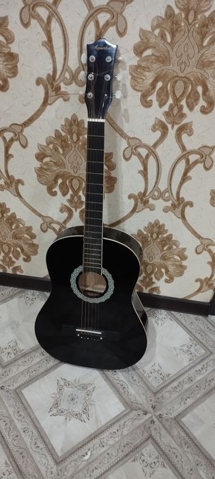Гитара акустическая