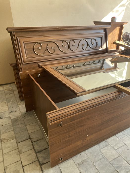 Mebil  kravat tumboshka