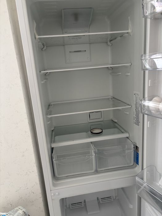 Продам в отилчном состоянии холодильник