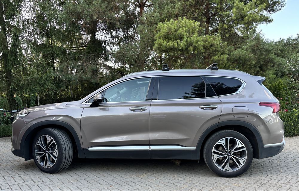 De vanzare Vând Hyundai Santa Fe 2.2 CRDi 4WD 8AT Luxury – 2019
