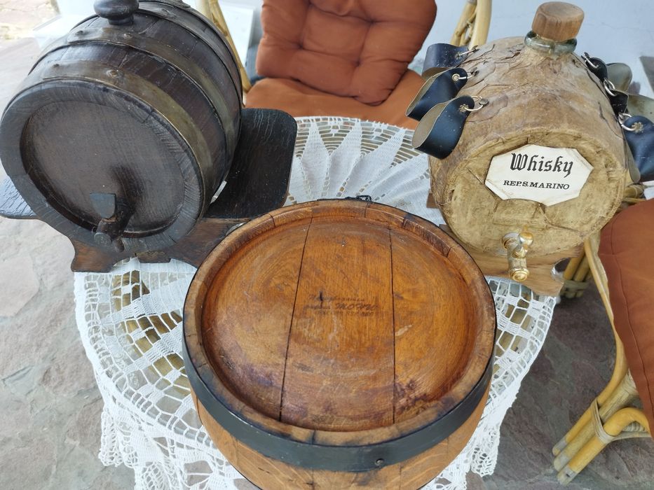 Буре стъклено със стойка