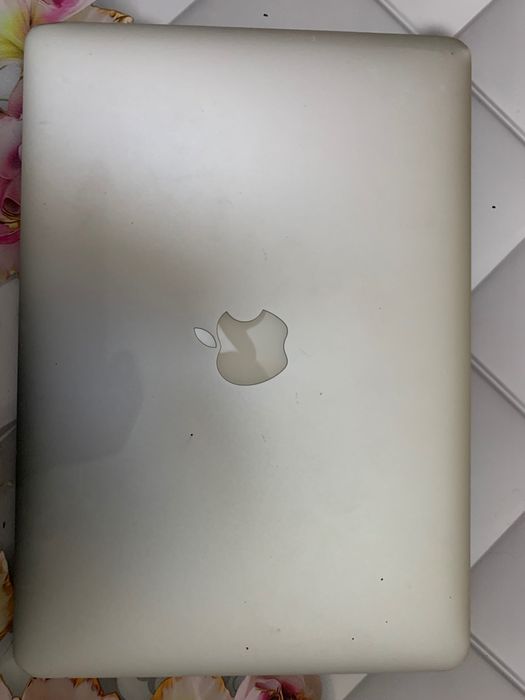 Факат СРОЧНО ноутбук Macbook air 13 inch early 2015 ! 150$