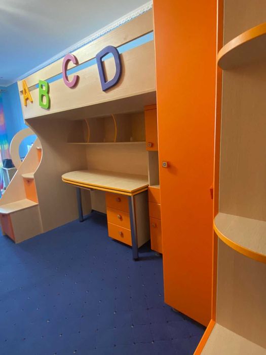 Срочно. Детская мебель для девочки