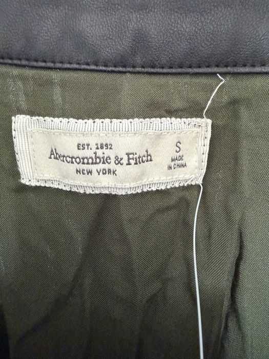 Fusta Abercrombie & Fitch kaki S